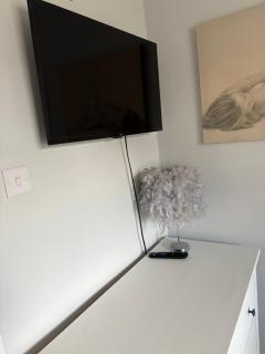 The Ford, Country retreat - 3