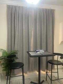 Seaside Two Bedroom Charming Apt - 7