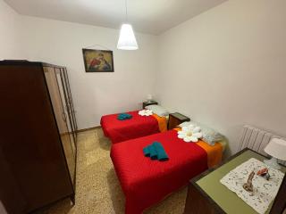 La casa di Nonna nel Piazzalino Asciano Siena Crete Senesi - 2