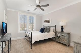 Belwood Bloom - 2 Units - Walk to Centennial Park - 7