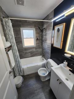 Newly Updated - Bungalow Bliss - 8