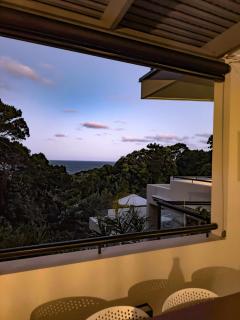 Coolum Beachfront Luxury for Family and Friends - 5