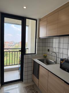 Tranquil Haven by the UN Ruaka 1BR with Pool &Gym - 5