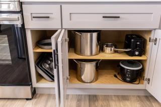 Colorful Comfort with Hot Tub, Retro Arcade, & Fire Pit! - 6