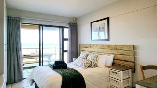 Paradise Beachfront Apartment - 3