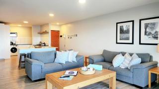 Paradise Beachfront Apartment - 7