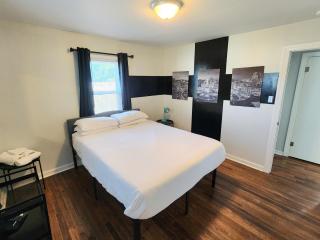 Newly Updated - Bungalow Bliss - 7