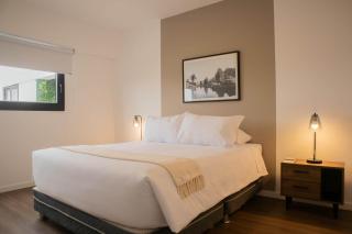 Delightful 2BR with Balcony in Miraflores - 9