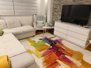 Point of Luxury Suites - 1