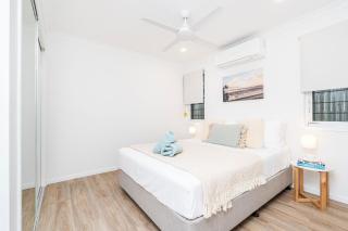 'Short Break' - Luxurious Coastal Retreat with Pool and BBQ - 2