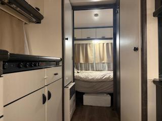 Fully Equipped Caravan 1 - 9