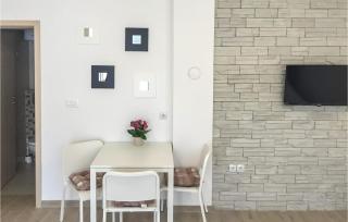 Awesome Apartment In Novalja With Wifi - 3