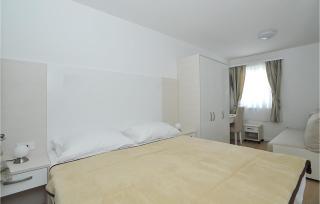 Luxurious Apartment In Privlaka With Heated Swimming Pool - 7