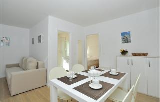 Luxurious Apartment In Privlaka With Heated Swimming Pool - 9