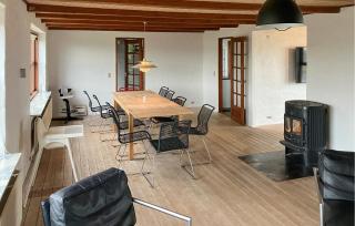 4 Bedroom Beach Front Home In Vinderup - 7