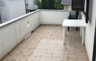 2 Bedroom Lovely Apartment In Novalja - 5