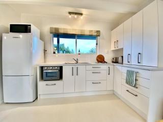 Treetop studio apartment - 2