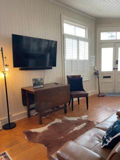 Romantic Studio Apt in Historic Downtown Savannah - 7