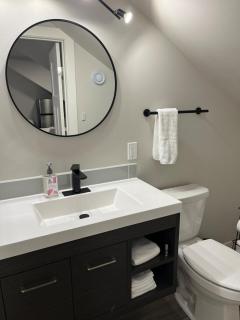 Modern brand new loft suite! - 7