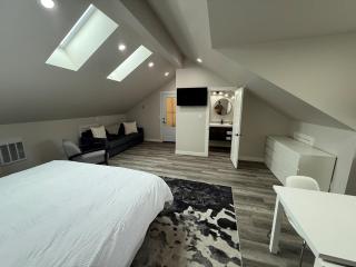 Modern brand new loft suite! - 5