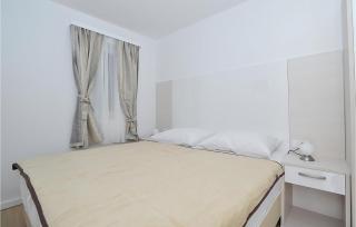 Cozy Apartment In Privlaka With Heated Swimming Pool - 6