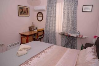 Lucy's comfy apt in town centre by the sea - 8