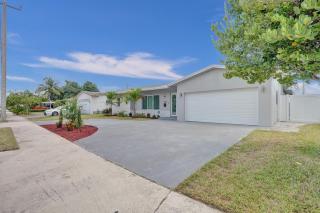 Cypress Breeze, Coastal Comfort! Heated Pool! - 7