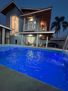 Casa Charmosa na Praia dos Pinheiros - 0