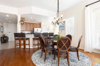 W440 - Classy Condo With Private Balcony at Reunion - 7