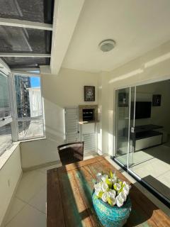 Apto de 2 Quartos em Meia Praia - 8