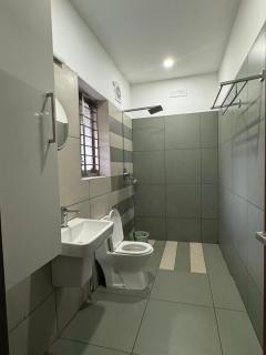 Honeyrock Farm Resort by Skybz - 5