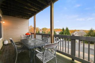 Mountain Chalet Ski, Hike, & Explore - Crescent Lake - 4