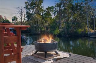 Wet Feet Retreat at Weeki Wachee, The Perfect Riverfront Escape - 7