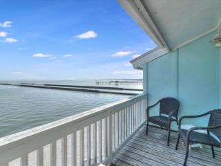 Bayfront Paradise K302 - Rockport - 1