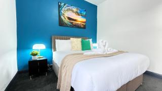 Stylish 3 bed home in Burnley by Lyx Stays, Ideal for Contractors, Weekend Getaways and Business Travellers - with Free Parking - 3