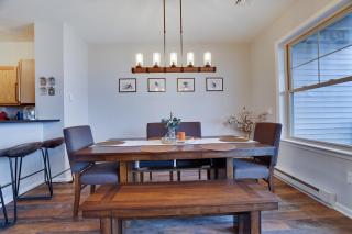 Modern Mountain Chalet Ski, Hike, & Explore - 8