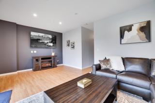 Modern Mountain Chalet Ski, Hike, & Explore - 5