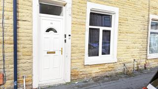 Stylish 3 bed home in Burnley by Lyx Stays, Ideal for Contractors, Weekend Getaways and Business Travellers - with Free Parking - 7