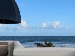 Oceanfront 2br2b, Ocean Views, Heated Pool, Spa - 6