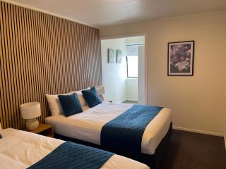 Summer Inn Motel - Newly Renovated, 2 Min Walk to Orewa Beach - 3