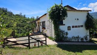 La Casita de Charo 1, disfruta de tiempo memorable en la montaña - 7