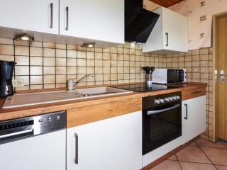 Geräumige Ferienwohnung mit Terrasse in Bensersiel - 1