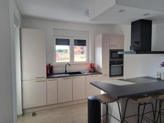 Elegant Villa Ilma with Pool - Villa With Pool - 4