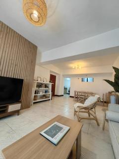 Ocean and City Views 3BR 3BA Cebu Condo with Parking - 1