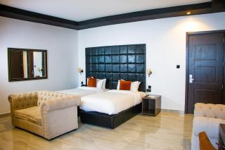 Avian Court Hotel - 9