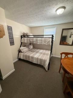 Cozy Backyard Apartment Close to Everything! - 6