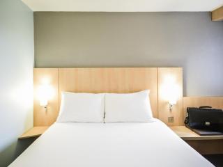 ibis London Heathrow Airport - 4