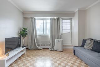 Outstanding 1BR in Heart of Downtown Montreal - 4