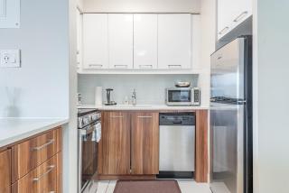 Outstanding 1BR in Heart of Downtown Montreal - 7