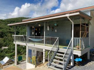 Stylish Bohemian Getaway with Breathtaking Sea Views - 8